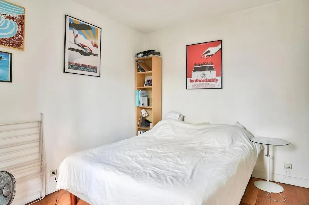 Appartement Confortable Et Central Paris 8